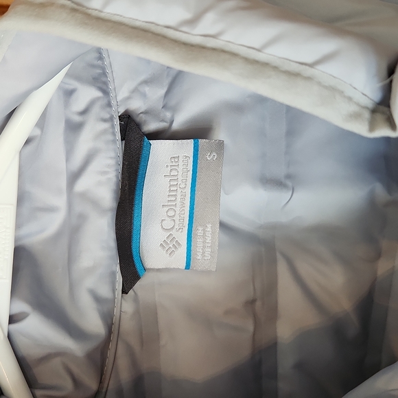 Columbia Vest - Picture 2 of 3